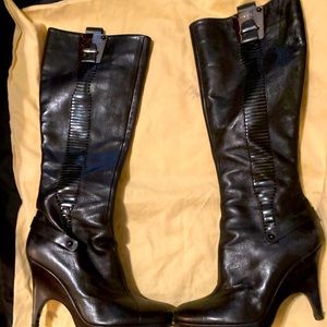 Versace black boots in perfect condition!
